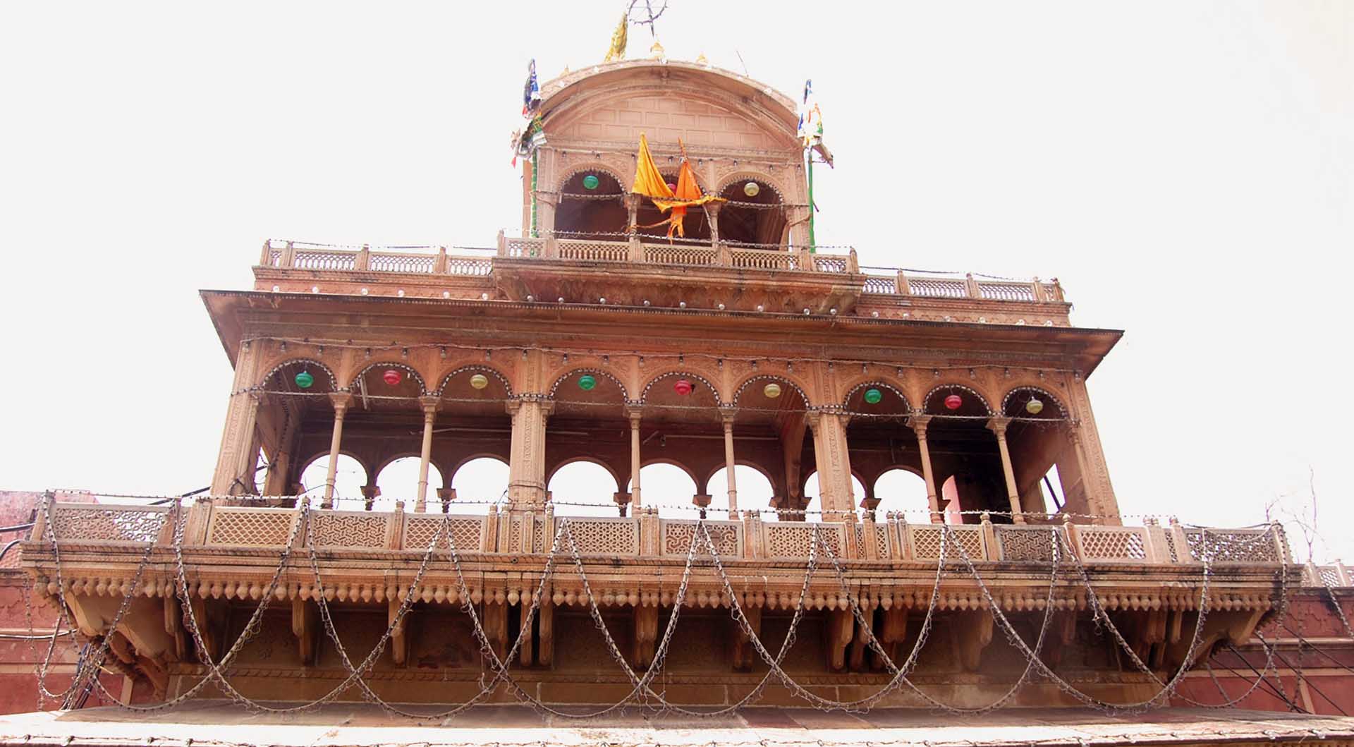  Baake Bihaari Mandir